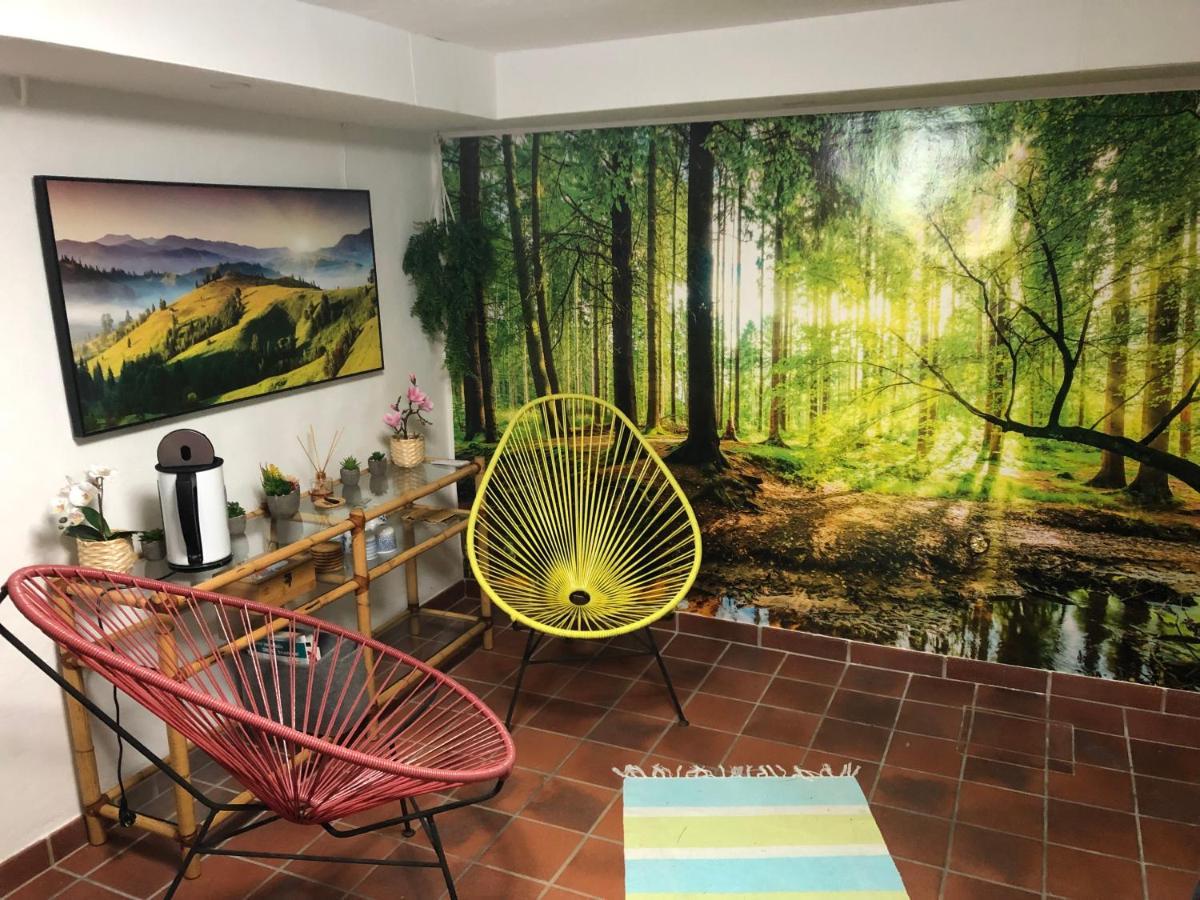 Haus Mit Sauna Und Privatem Badeteich In Anif Bei Salzburg Exteriér fotografie