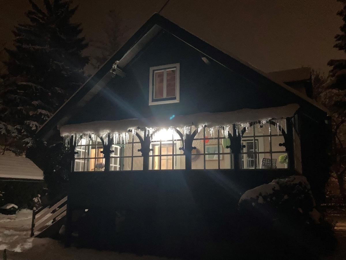 Haus Mit Sauna Und Privatem Badeteich In Anif Bei Salzburg Exteriér fotografie